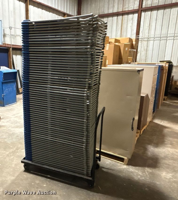 image for item EE4248 Approximately 300 folding chairs