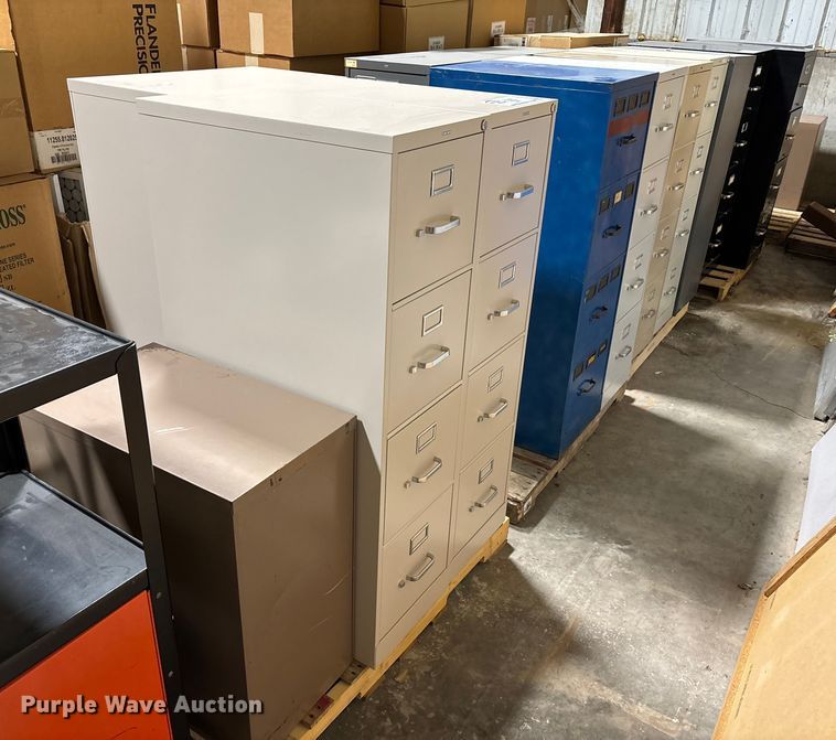 image for item EE4251 (6) filing cabinets