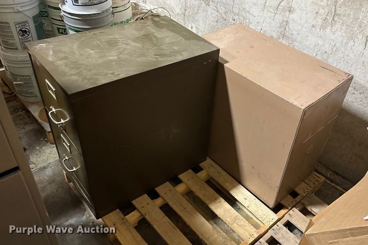 image for item EE4252 Office supplies