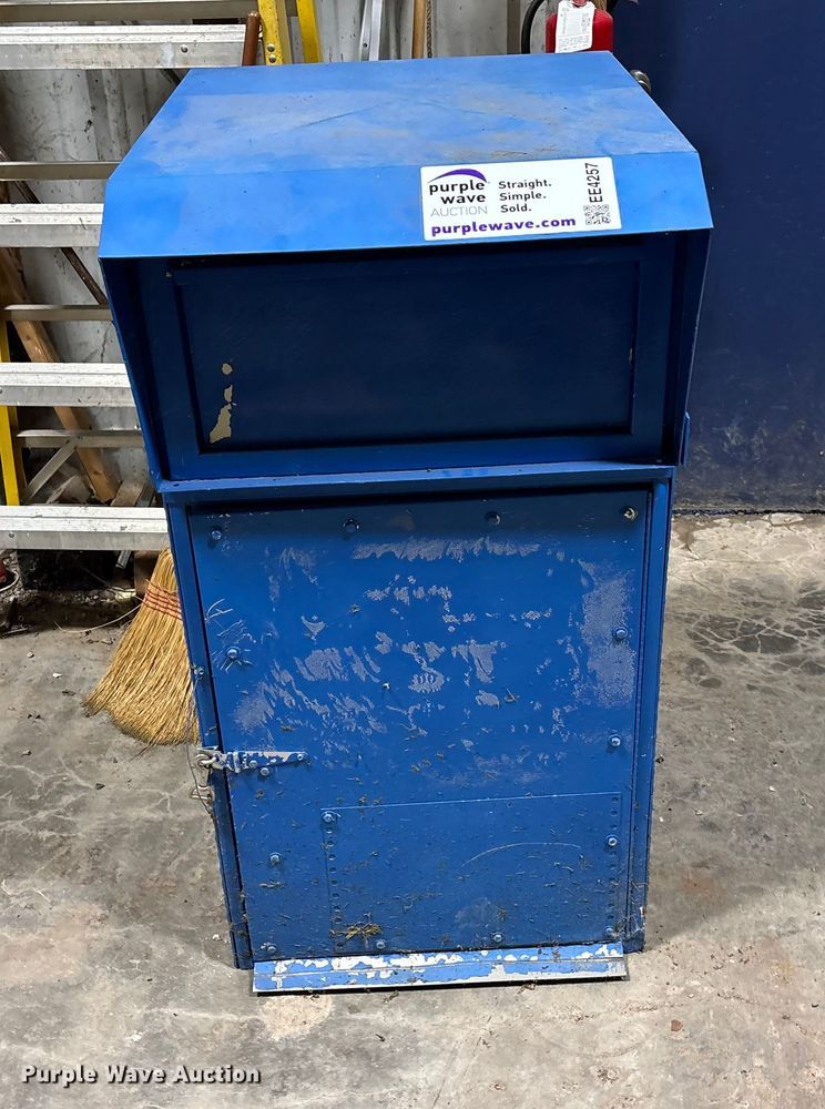 image for item EE4257 Drop box