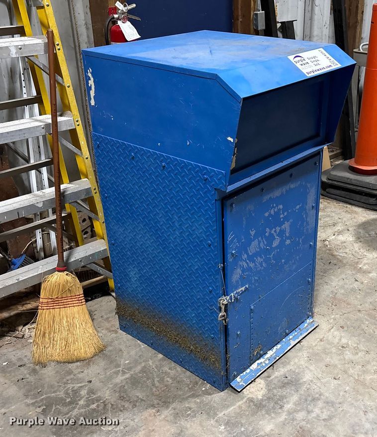 image for item EE4257 Drop box