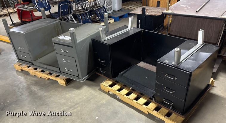 image for item EE4263 (2) desks