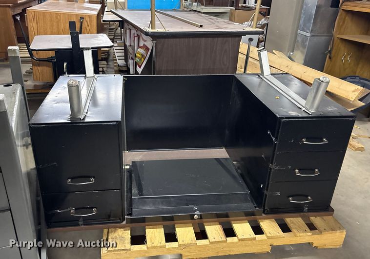 image for item EE4263 (2) desks