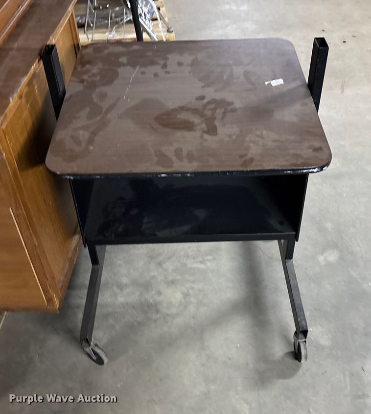 image for item EE4264 (3) desks