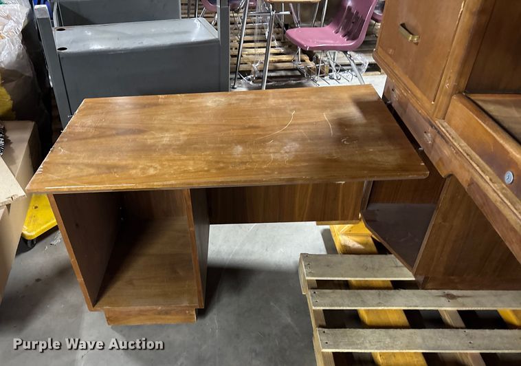 image for item EE4264 (3) desks