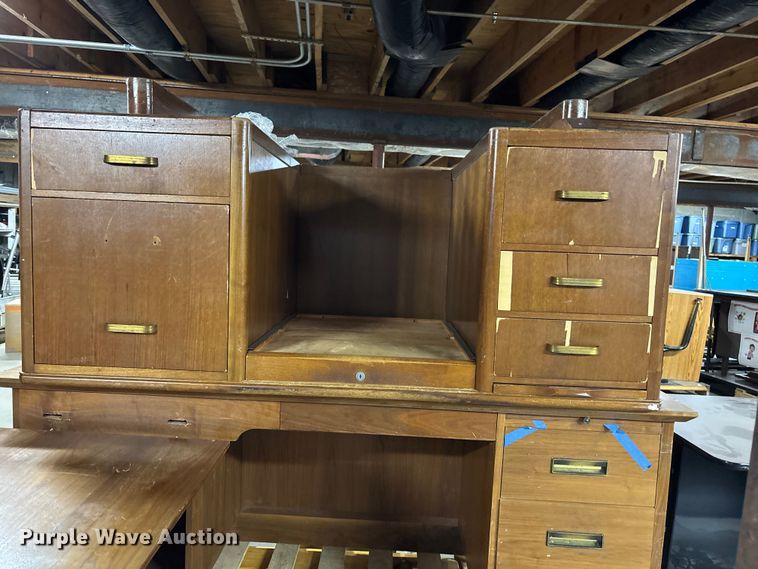 image for item EE4264 (3) desks