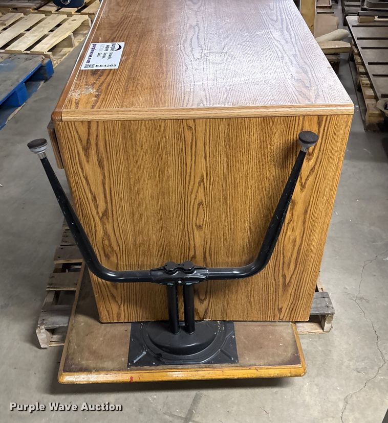 image for item EE4265 Desks