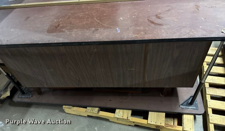 image for item EE4265 Desks