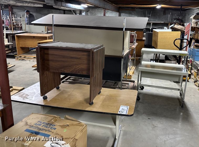 image for item EE4266 Office furniture