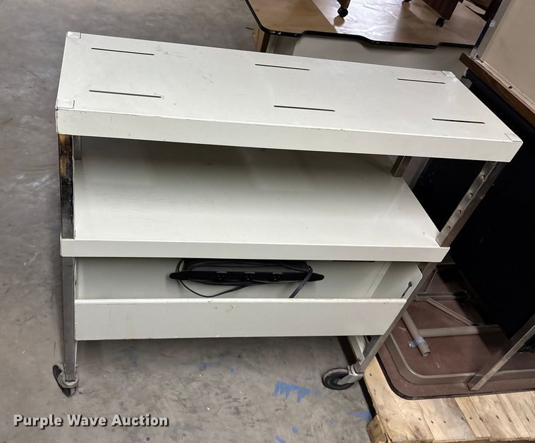 image for item EE4266 Office furniture