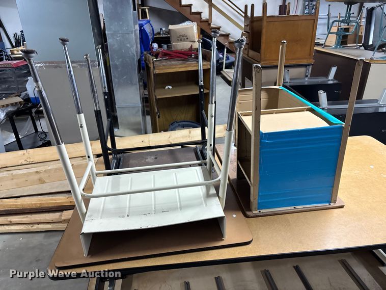 image for item EE4267 Office furniture