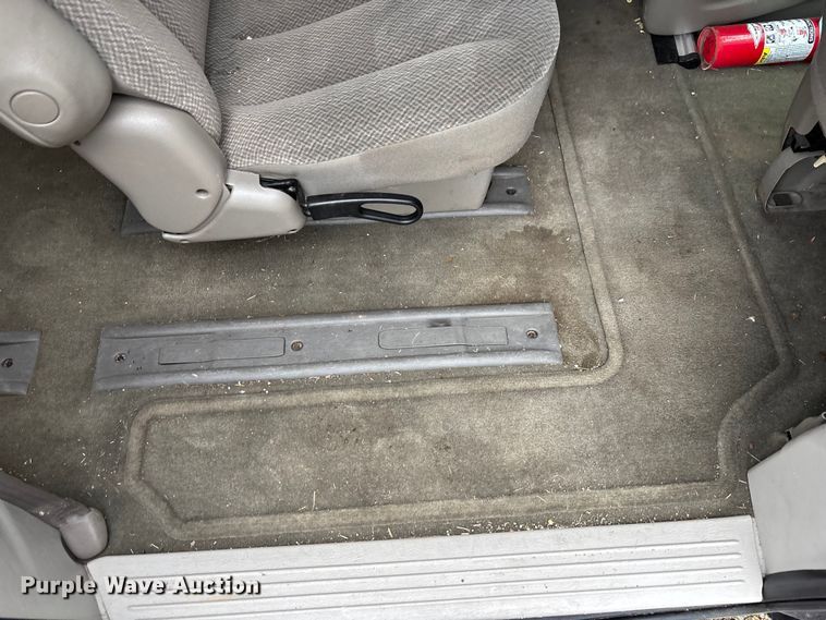 image for item EE4269 2005 Dodge Grand Caravan van