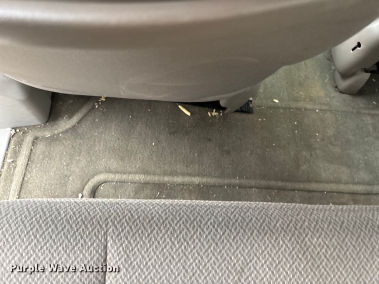 image for item EE4269 2005 Dodge Grand Caravan van