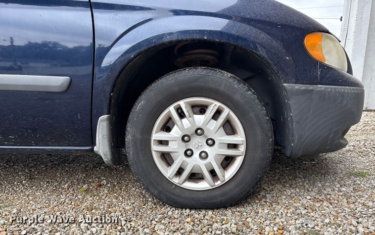 image for item EE4269 2005 Dodge Grand Caravan van