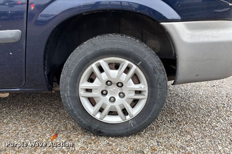 image for item EE4269 2005 Dodge Grand Caravan van
