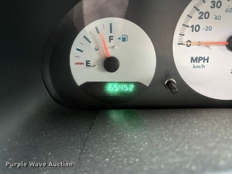 image for item EE4269 2005 Dodge Grand Caravan van