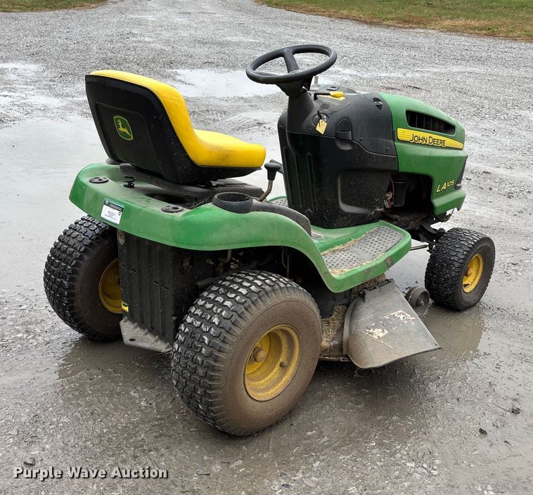 image for item EE4270 2009 John Deere LA105 lawn mower