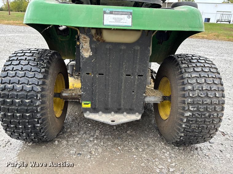 image for item EE4270 2009 John Deere LA105 lawn mower