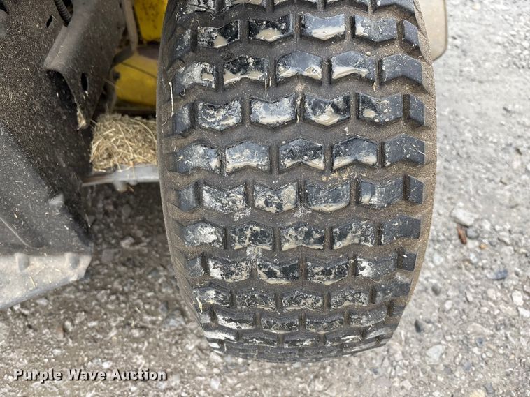 image for item EE4270 2009 John Deere LA105 lawn mower