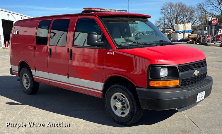 image for item EE4283 2004 Chevrolet Express 3500 van