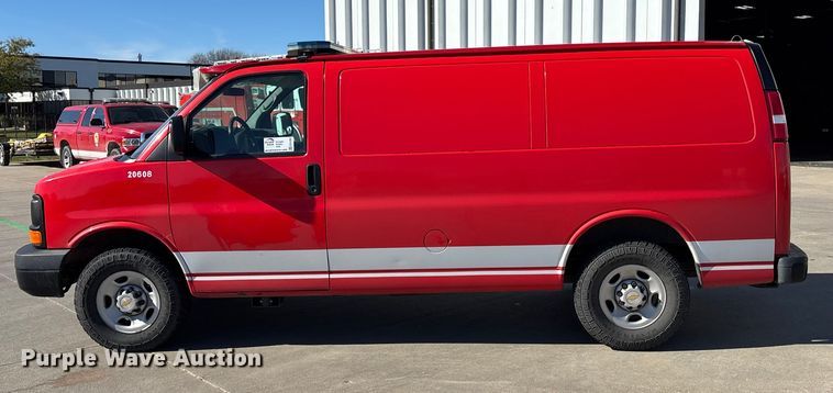 image for item EE4283 2004 Chevrolet Express 3500 van