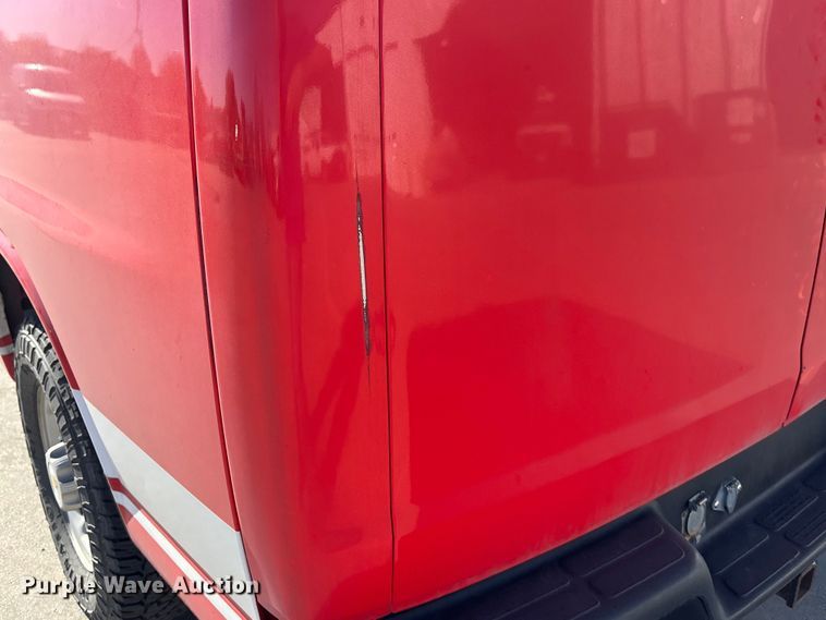 image for item EE4283 2004 Chevrolet Express 3500 van