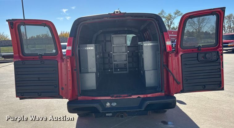 image for item EE4283 2004 Chevrolet Express 3500 van