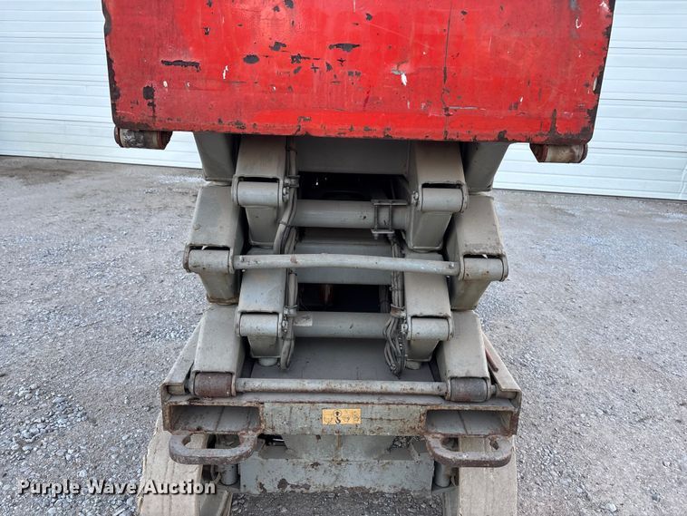 image for item EE4286 Sky Jack SJIII 3226 scissor lift