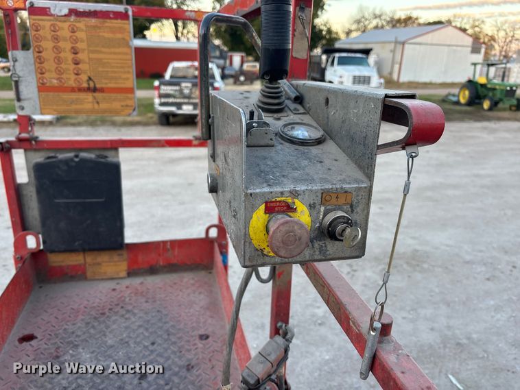 image for item EE4286 Sky Jack SJIII 3226 scissor lift