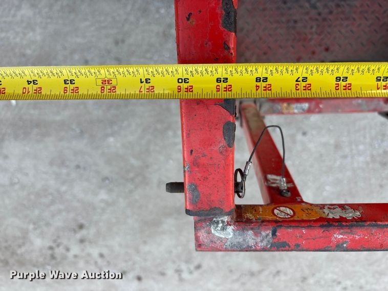image for item EE4286 Sky Jack SJIII 3226 scissor lift