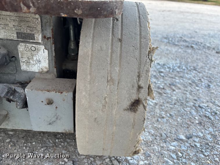 image for item EE4286 Sky Jack SJIII 3226 scissor lift