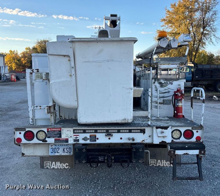 image for item EE4289 2012 Ford F550 bucket truck