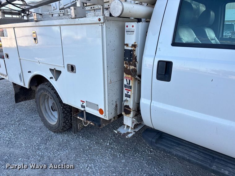 image for item EE4289 2012 Ford F550 bucket truck