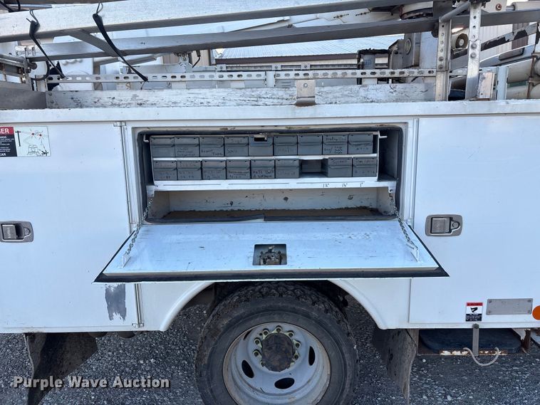 image for item EE4289 2012 Ford F550 bucket truck
