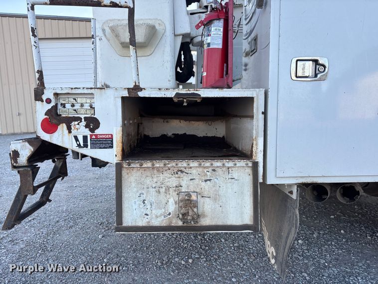 image for item EE4289 2012 Ford F550 bucket truck