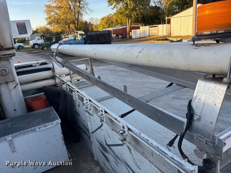 image for item EE4289 2012 Ford F550 bucket truck