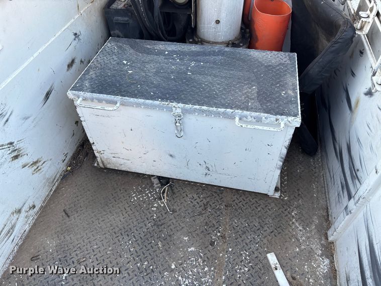 image for item EE4289 2012 Ford F550 bucket truck