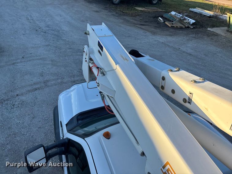 image for item EE4289 2012 Ford F550 bucket truck