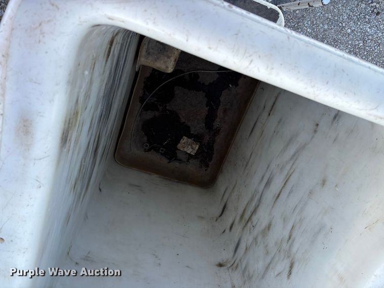 image for item EE4289 2012 Ford F550 bucket truck