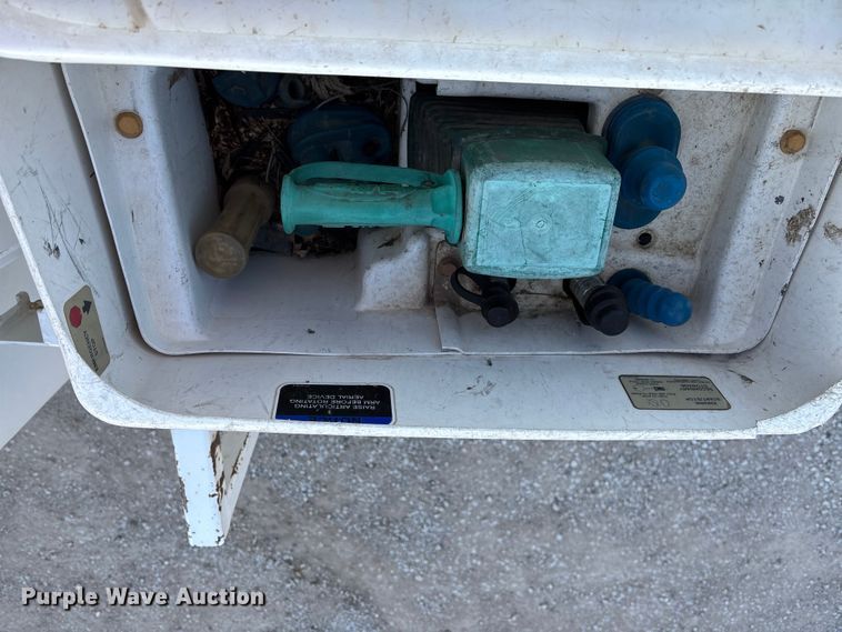 image for item EE4289 2012 Ford F550 bucket truck