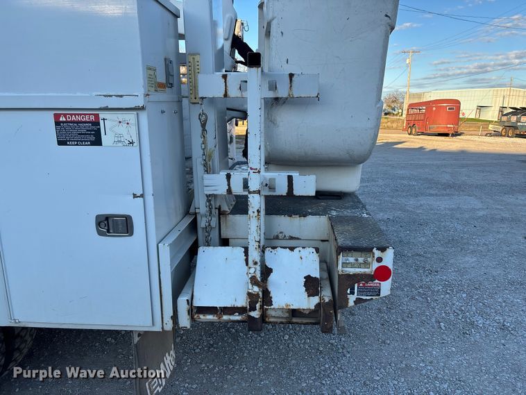 image for item EE4289 2012 Ford F550 bucket truck