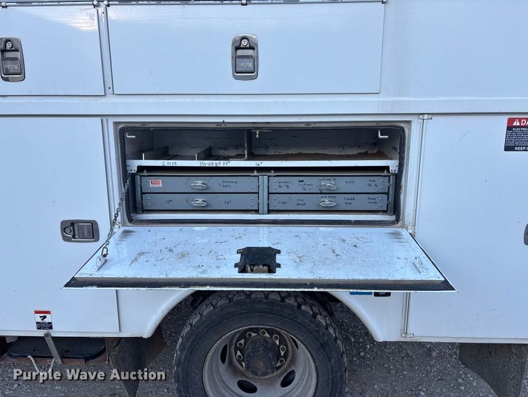 image for item EE4289 2012 Ford F550 bucket truck