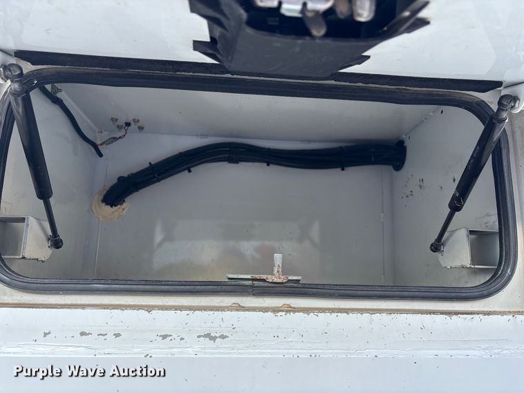 image for item EE4289 2012 Ford F550 bucket truck