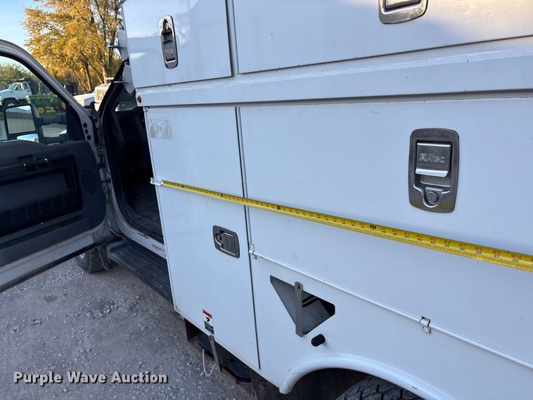 image for item EE4289 2012 Ford F550 bucket truck