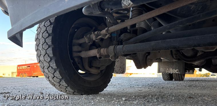 image for item EE4289 2012 Ford F550 bucket truck