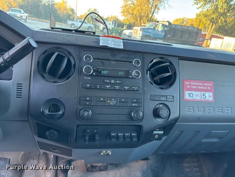 image for item EE4289 2012 Ford F550 bucket truck