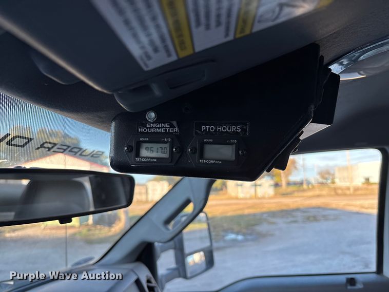 image for item EE4289 2012 Ford F550 bucket truck