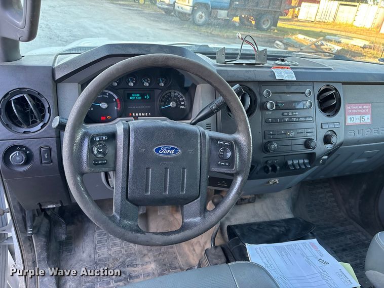 image for item EE4289 2012 Ford F550 bucket truck