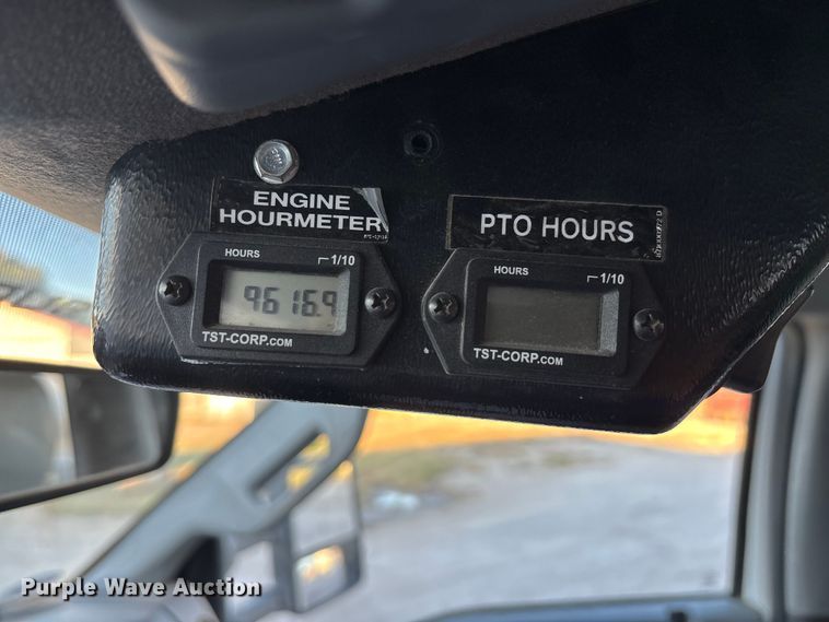 image for item EE4289 2012 Ford F550 bucket truck