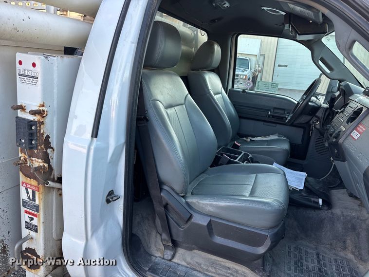 image for item EE4289 2012 Ford F550 bucket truck